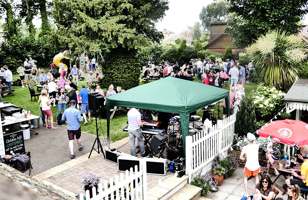 Community at The New Inn, Minster